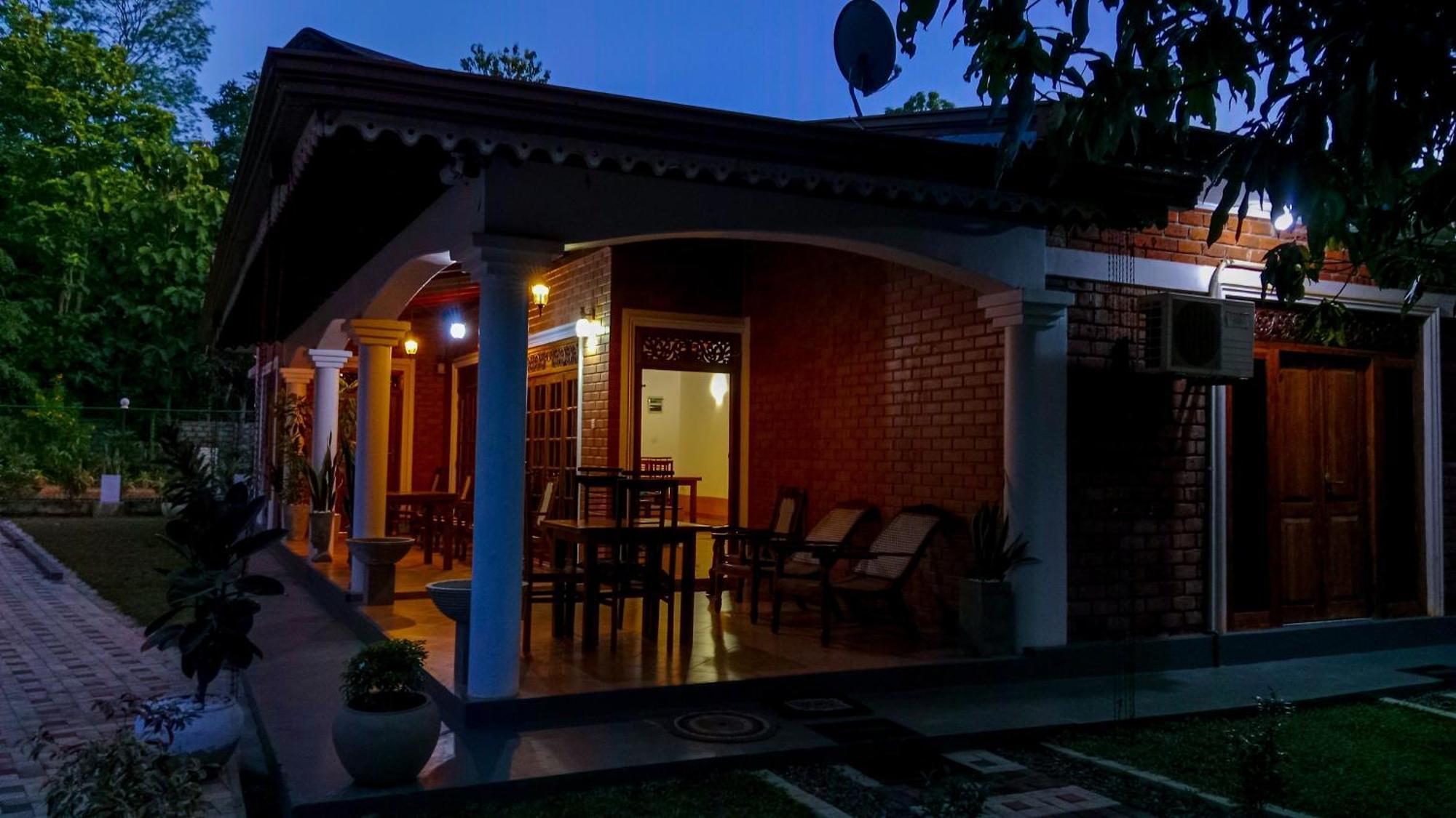 Sigiri Thilanka Rest Sigiriya Hotel Exterior photo